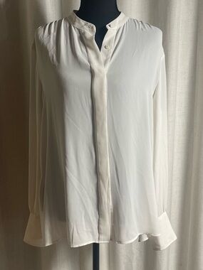 Ann Taylor Elegant Women's Ivory Button-Front Blouse